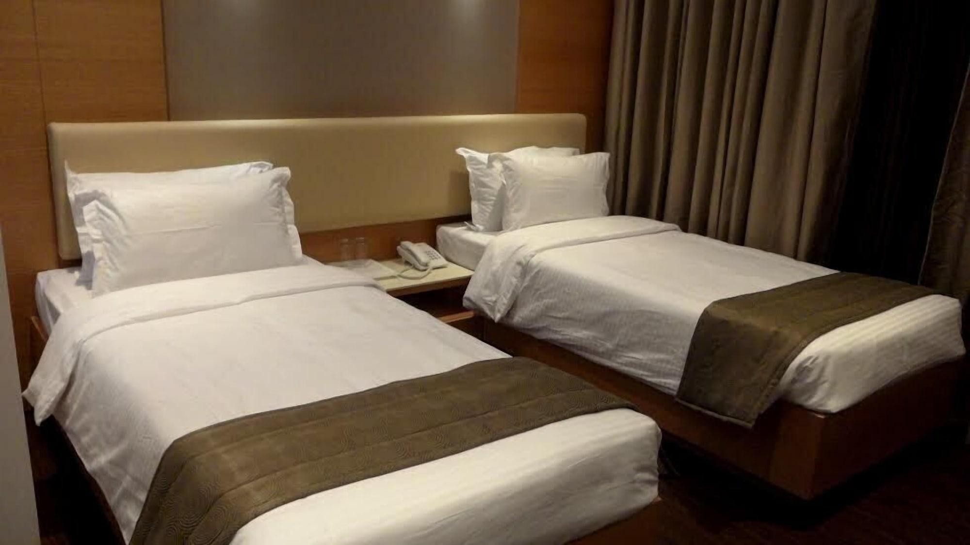 Tarawade Clarks Inn Πούνε Εξωτερικό φωτογραφία