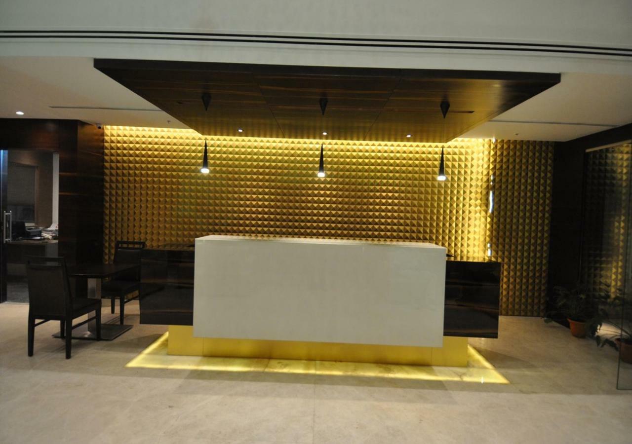 Tarawade Clarks Inn Πούνε Εξωτερικό φωτογραφία